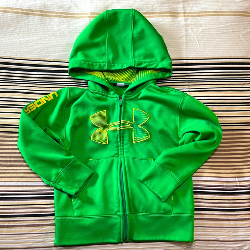 Under Armor sweatshirt for boys size 5